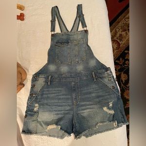 New With Tags No Boundaries Size XXXL Womens Short Overalls